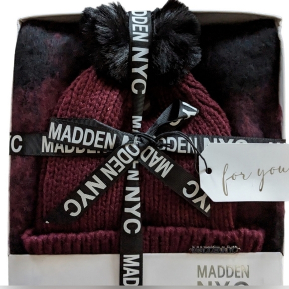 NEW Steve Madden Black and Burgundy Ladies Pom Pom Hat & Plaid Tassel Scarf … - Picture 1 of 4